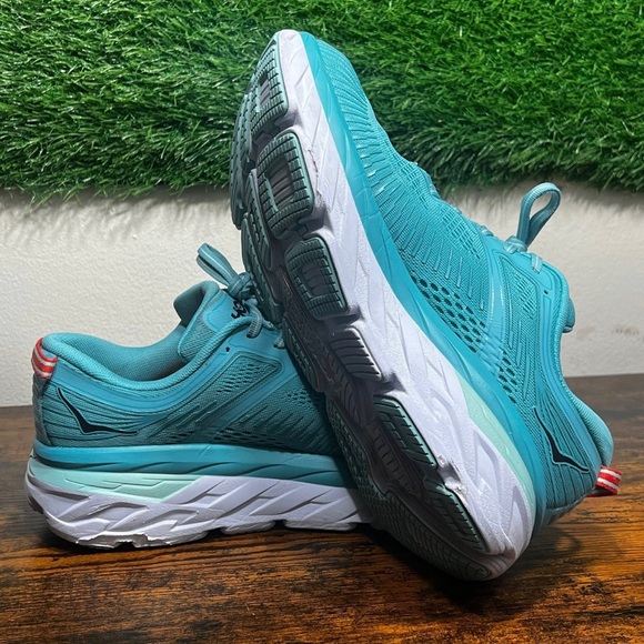 Hoka one one bondi 7 size 9.5D - Picture 7 of 9